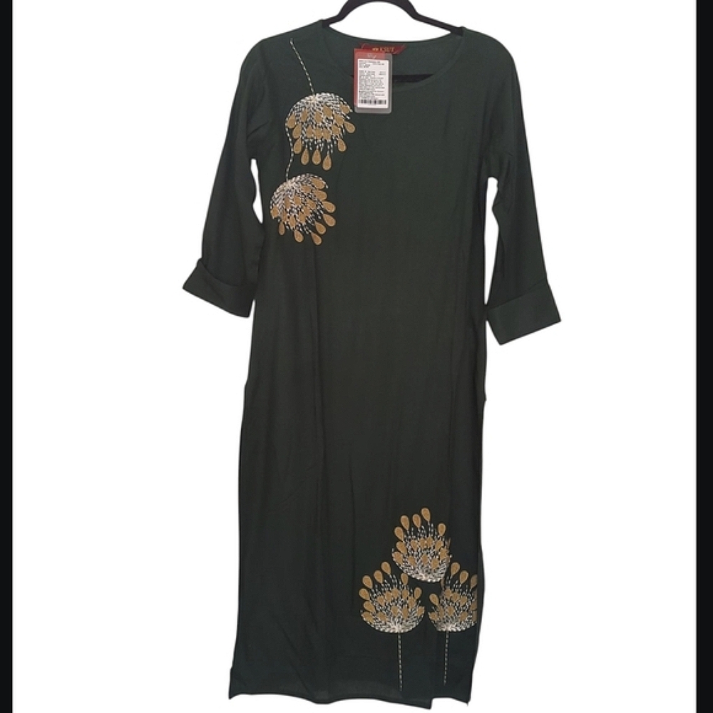 NWT Ksut Emerald Green Kurta with Embroidered Floral Accents - Women's Size XL
